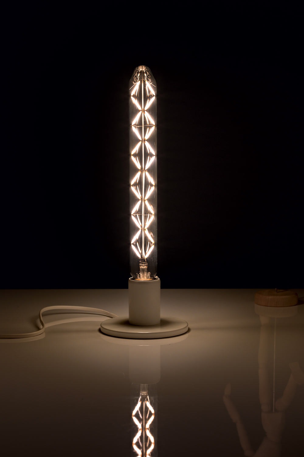 T.38 tubolare E27 filamento led dim